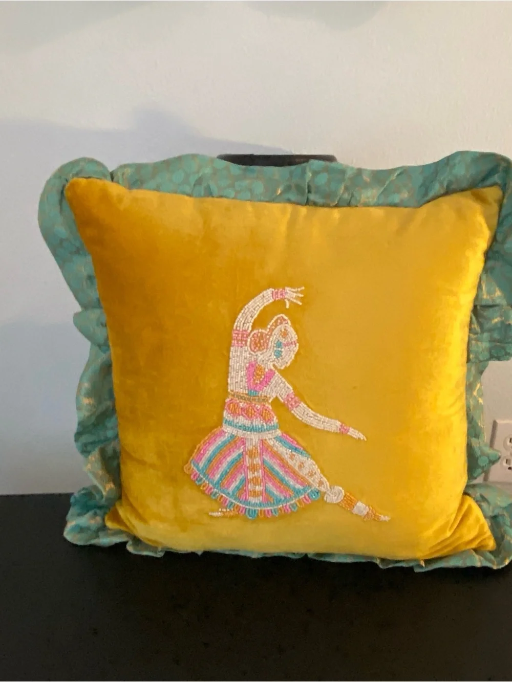 N/A square velvet
